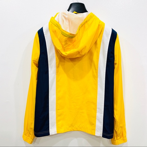 ASOS Men’s Windbreaker in Yellow & Navy - Picture 2 of 4